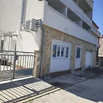 Appartement Tona Tisno